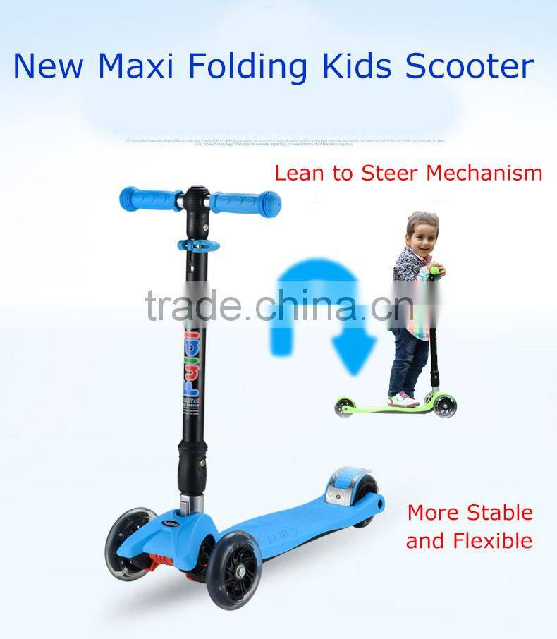 2016 high quality new folding kids scooter with cute cartoon lunch bag