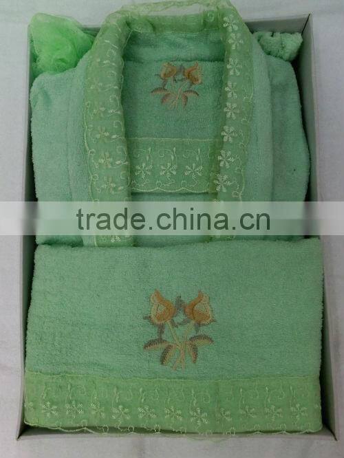 Wholesale Hotel used towel material bright color printed bathrobe from China factory