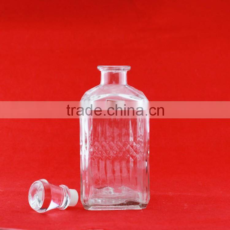 Cheap good long melon shape bottles iron tower bottle 500ml lamp shape liquor bottle