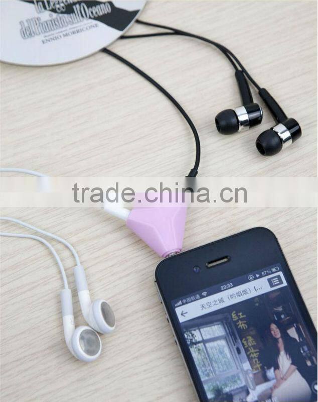 Hot Selling novelty male to female Earphone Splitter with suction stand,Promotional gift