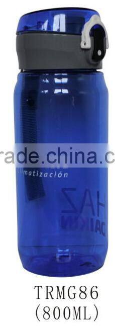 Portable 800ml plastic BPA Free sports water bottle with lanyard