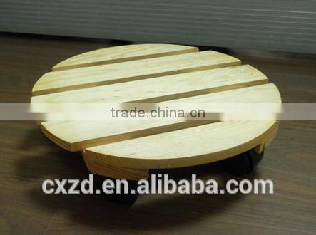 Wooden mat with wheels for your flower pot