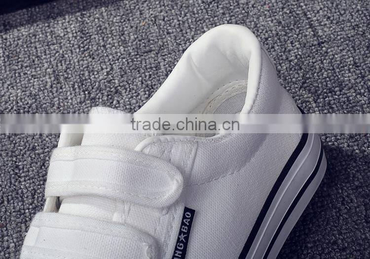 Hook and loop fastener casual canvas shoes for men