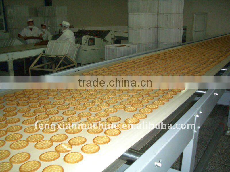 Cookie forming machine