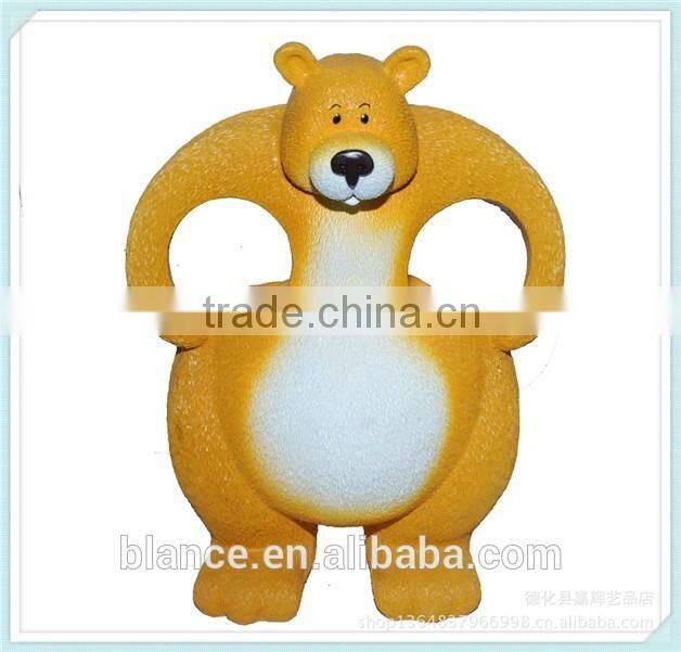 resin bear design bottle display stand bar style