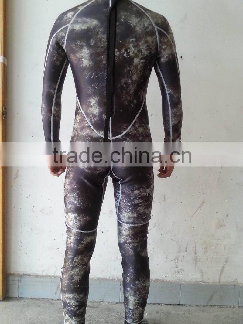 2014 fashion and top design comfortable and durable neoprene camo wet suit