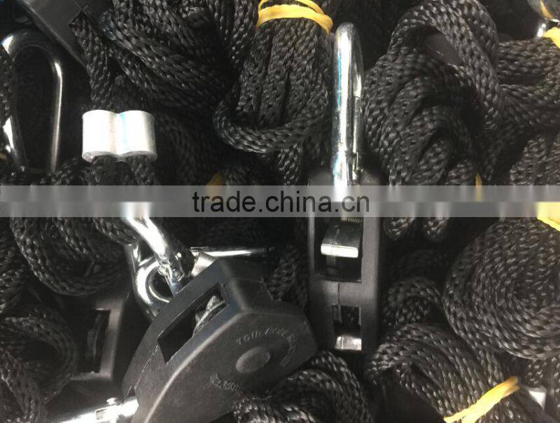 1/8" Reflector Hanger c/w Metal Gear & Metal Crimps on Rope