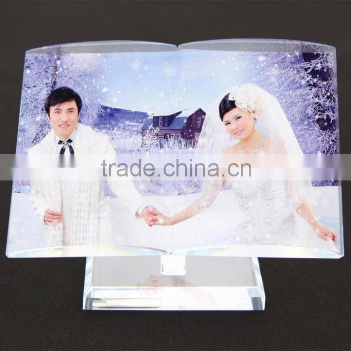 Book SCrystal frame with clear base
