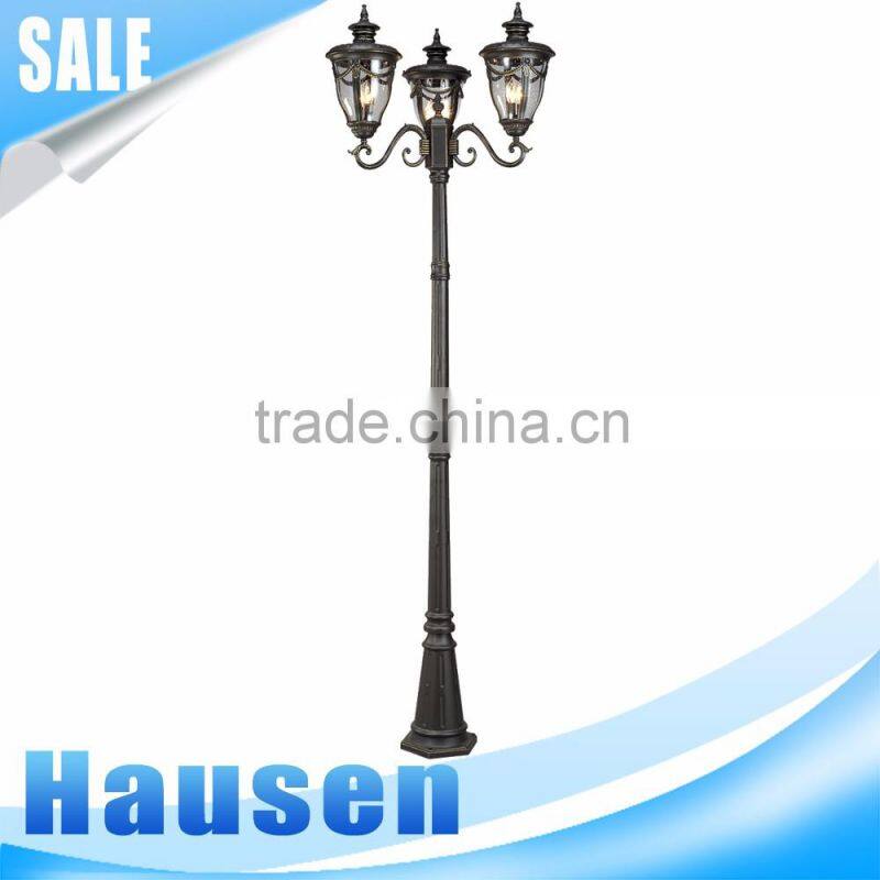 Vintage 110 volt max 300w three head die casting aluminum street lamp