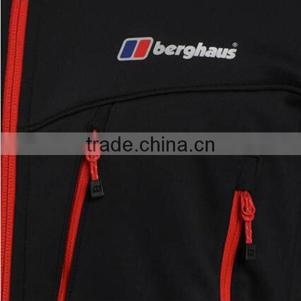 High quality black color waterproof men softshell jacket
