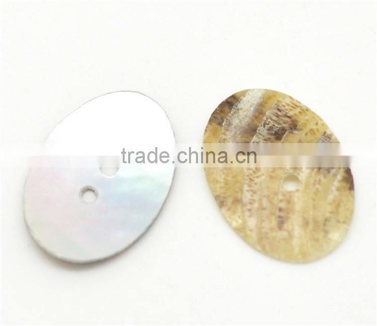 Natural color two hole natural shell buttons wholesale