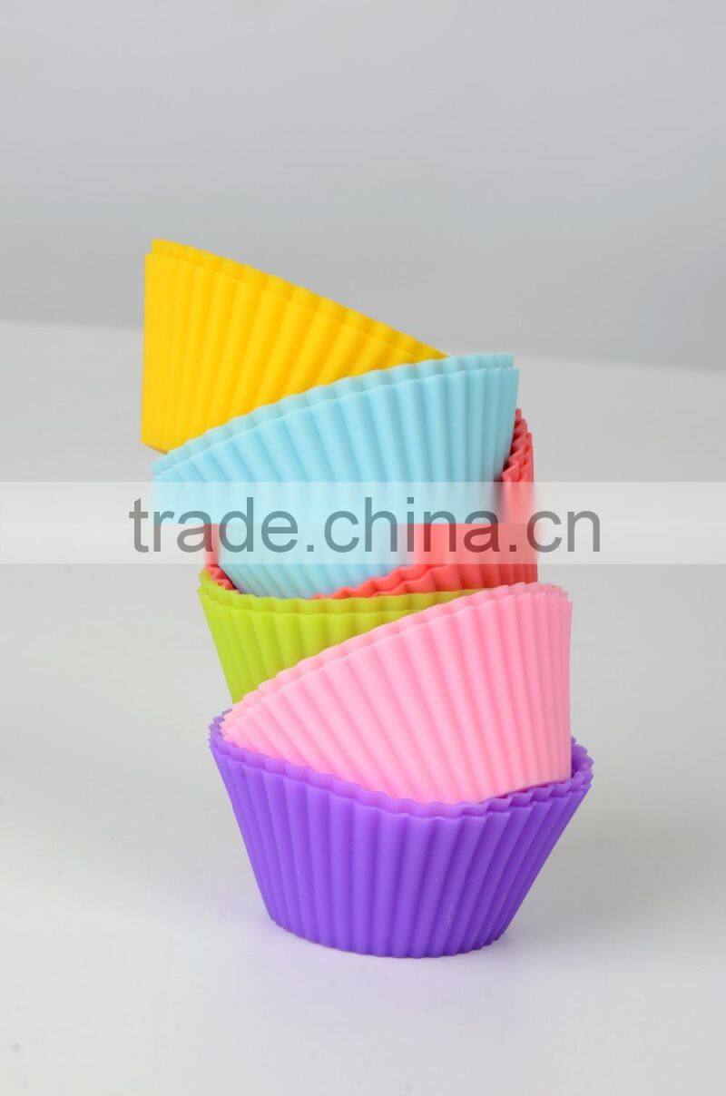 Colorful silicone muffin mold
