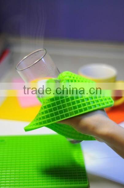 Square-shaped Non-stick silicone cup holder