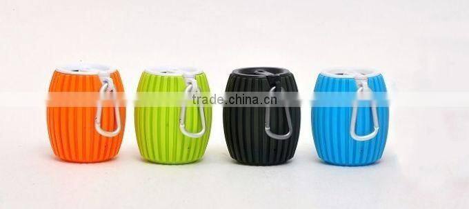 Outdoor Sport Wireless Mini Bluetooth Q8 Speaker With MIC For Andriod Phone Support TF Card Usb With Retail Package