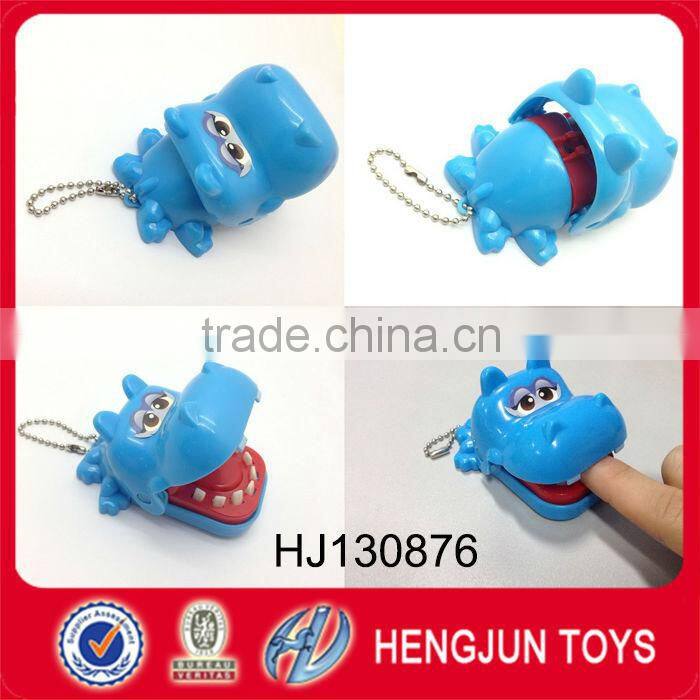 EN71/6P/ASTM funny toy plastic keyring toy animal dinosaur bite