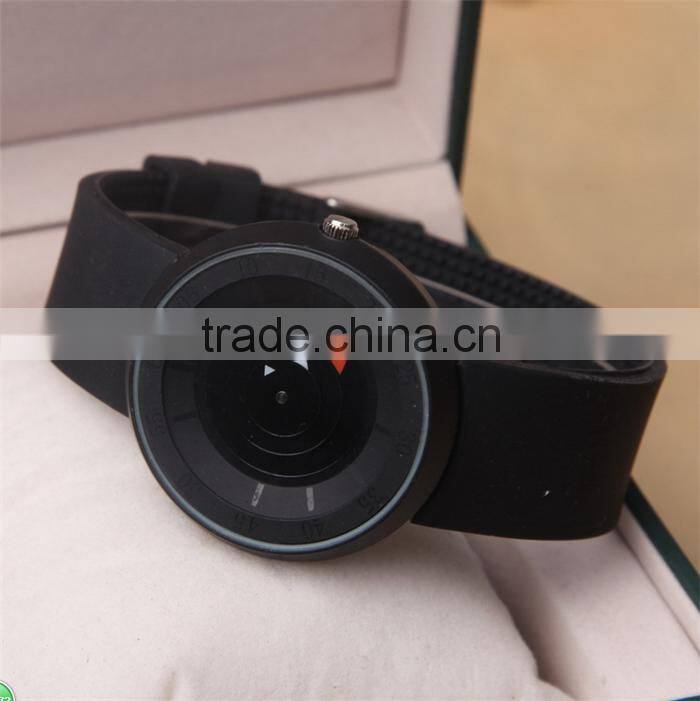 Fashion black white silicone band watch,creative student sport watch,custom colorful Chinese supply silicon watch