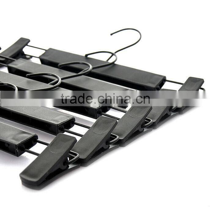 Adjustable Matting Black Plastic Pants Hanger with Clips, for Skit/Bottom