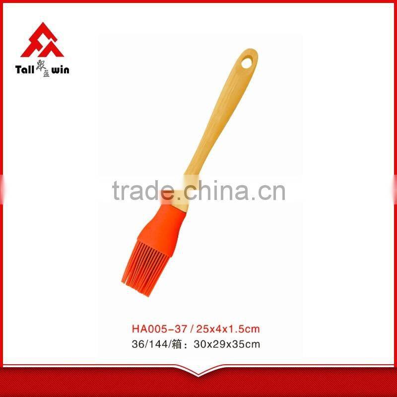 Long handle silicone spatula with wooden handle