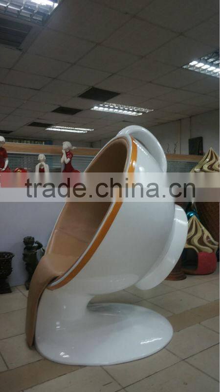 Indoor or outdoor fiberglass chair