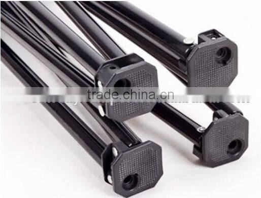 Heavy duty and durable folding camping chair with cup holder