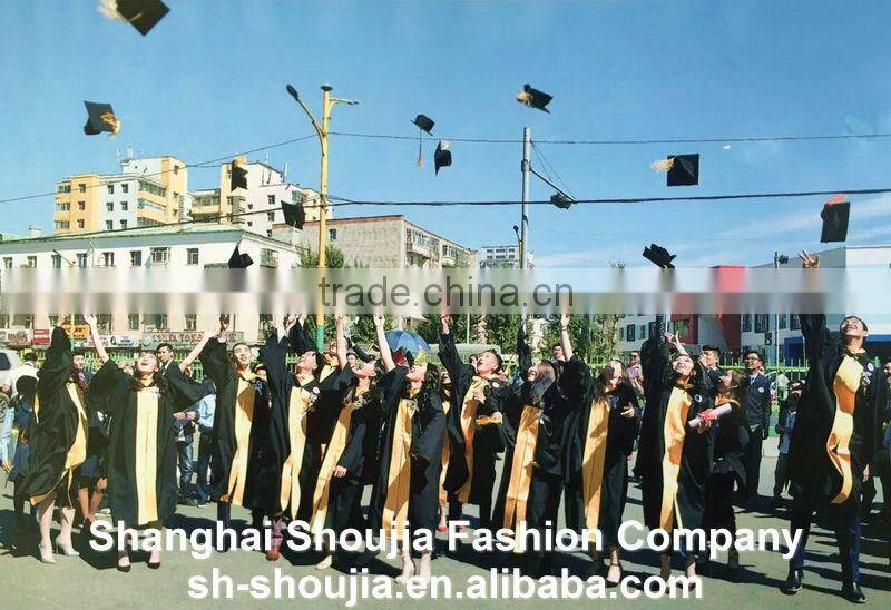 Wholesale Good quality Deluxe university Graduation gowns and caps with hoods