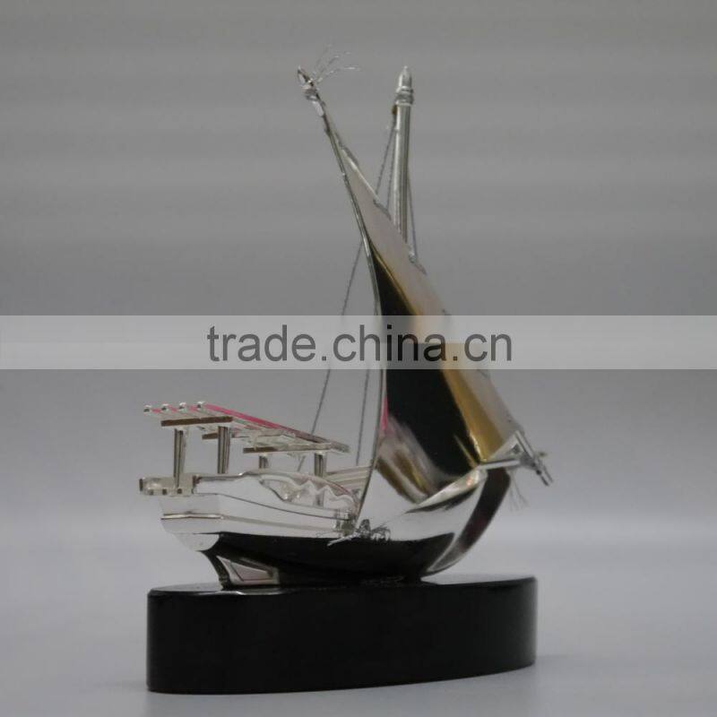 Noble Customized Made Golden Crystal Arab Dhow For wedding favors And Islamic Souvenirs Gifts