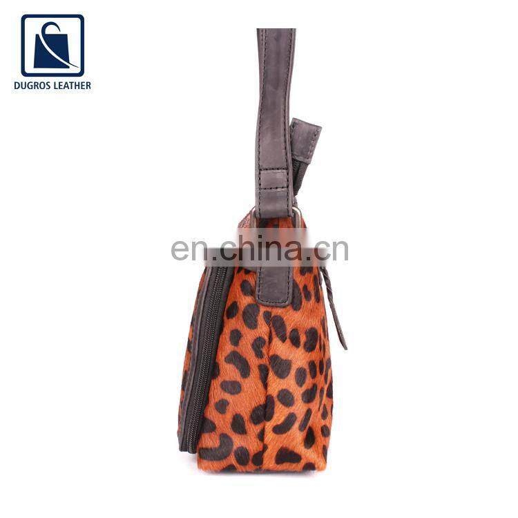 2022 Exclusive Range of Matching Stitching Fashion Style Genuine Leather Women Sling Bag from Wholesale Manufacturer