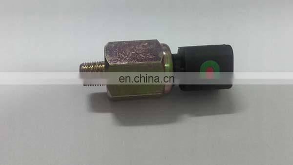 70180327 Diesel Engine Oil Pressure Switch 70180327 diesel engine truck parts
