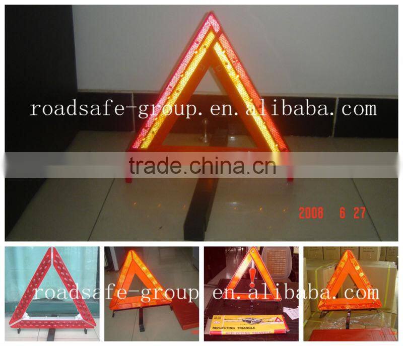Road safety reflector warning triangle