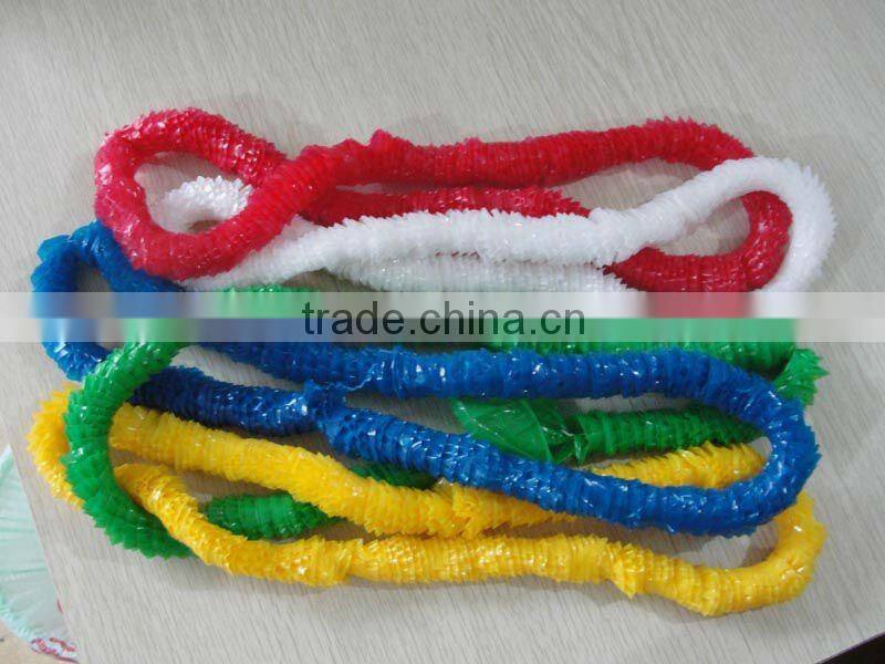 plastic party garland
