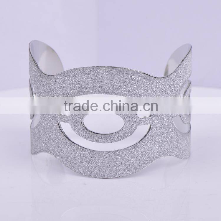 Free sample Factory wholoesale 2016 gold palm cuff bangle