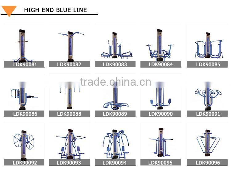 Royal pull-up bracket outdoor fitness center
