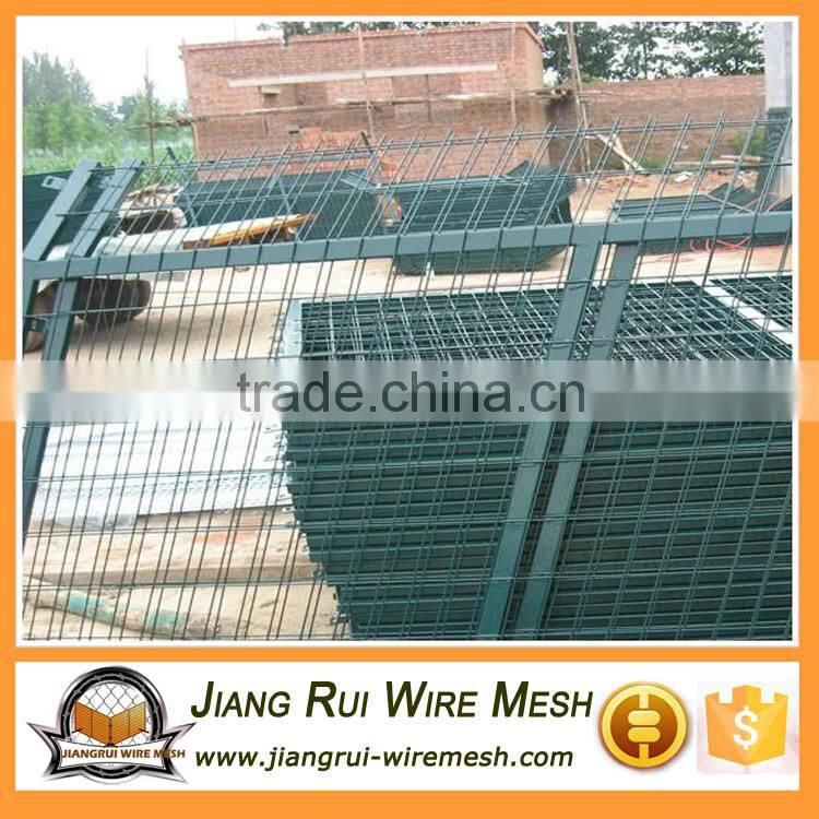 welded wire mesh fencing