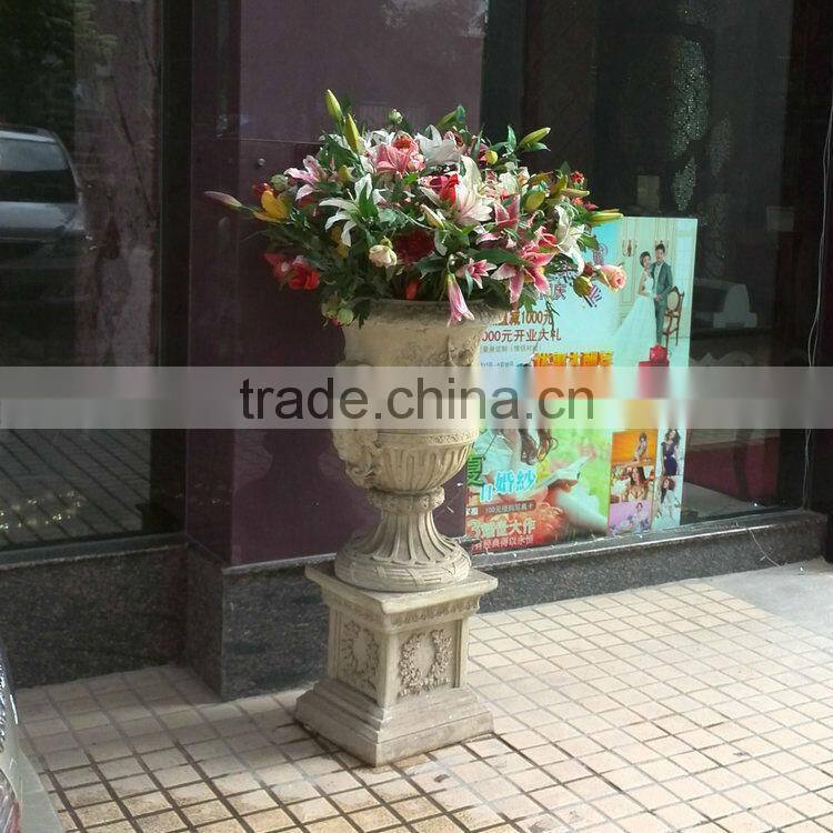 Fiberglass flowerpot planter