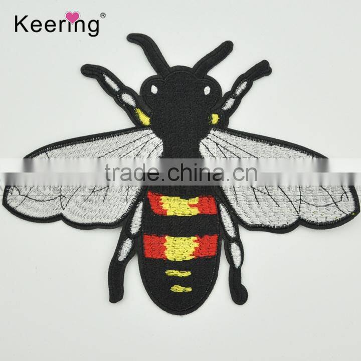 Hot Sale Pretty Bee Embroidery Patch Fabric Craft WEF-287