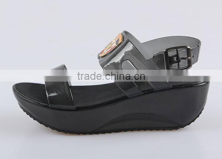 QIZHAN new The fashion leisure female sandals Platform Shoes Crystal Sandals Transparent Jelly Sandals