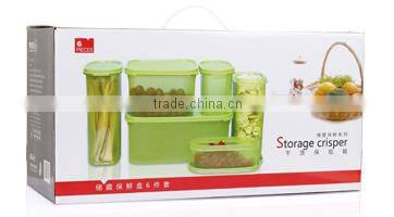 Plastic storage containers set