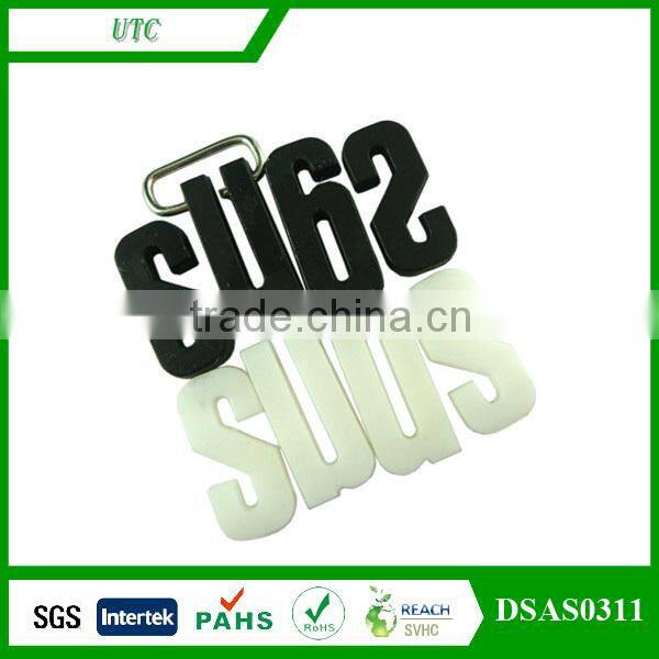 with letter logo 3D soft PVC keychain rubber key rings plastic keychain