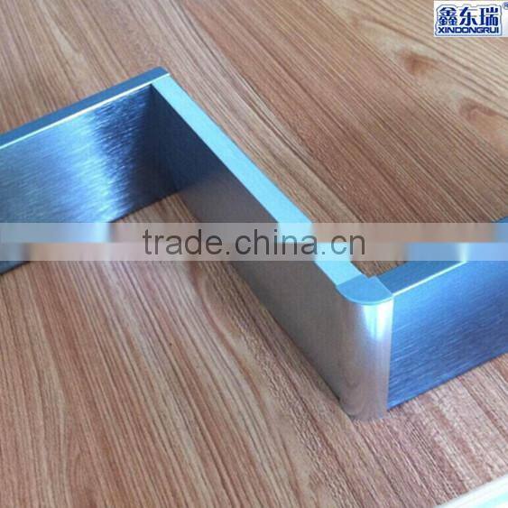 OEM elegant waterproof decorative kitchen aluminium baseboards
