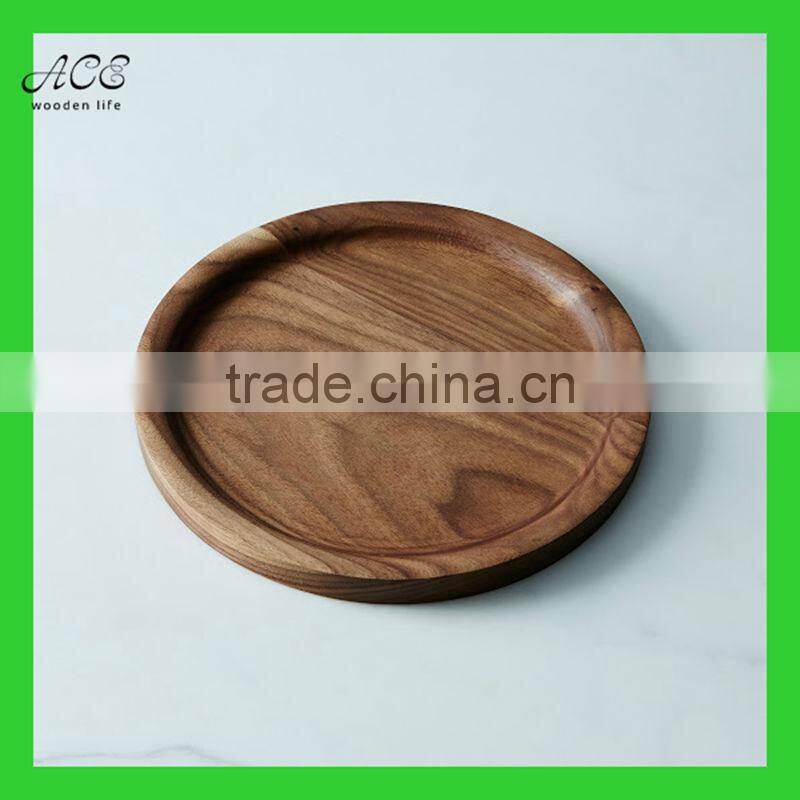 Round shape walnut serving plates
