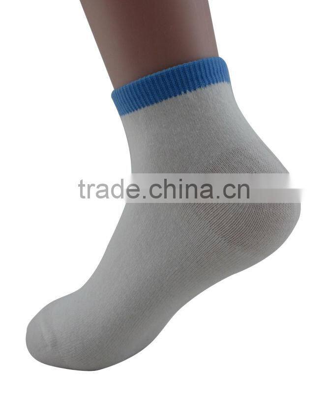 No show women white polyester happy sock