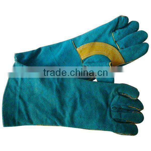 Durable cow split leather welding glove