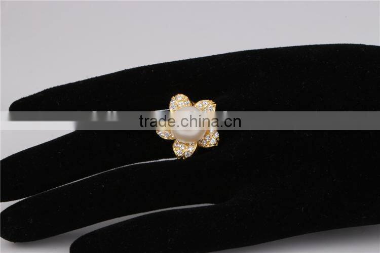 2015 Promotion latest fashion flower pearl ring designs for women