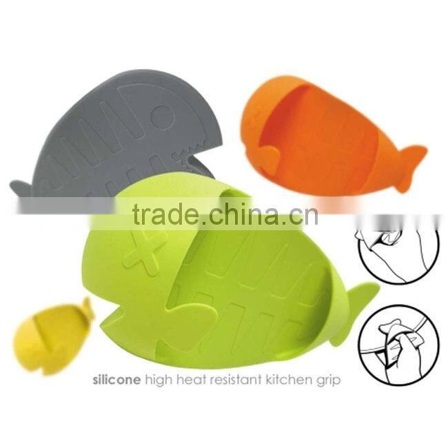 Eco-friendly cute fish oven mitts baking glove kitchen