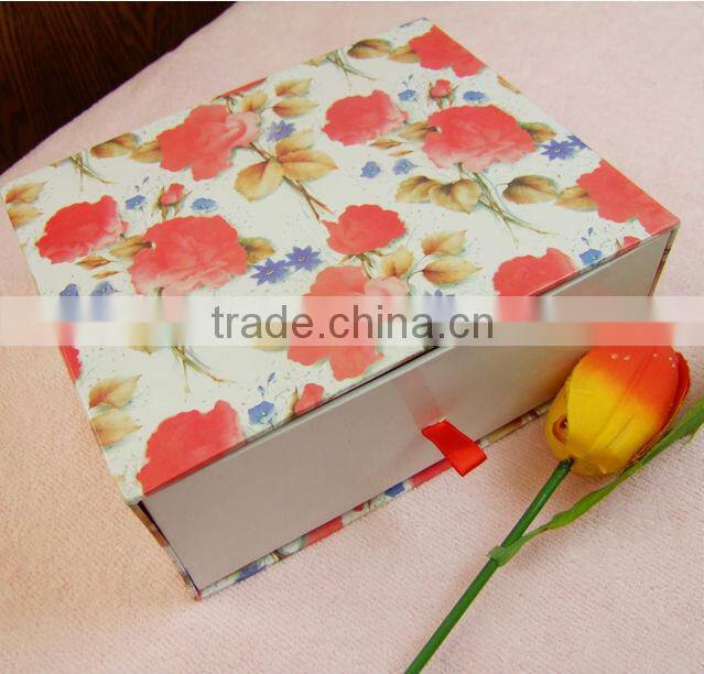 paperboard &cardboard box with see through window