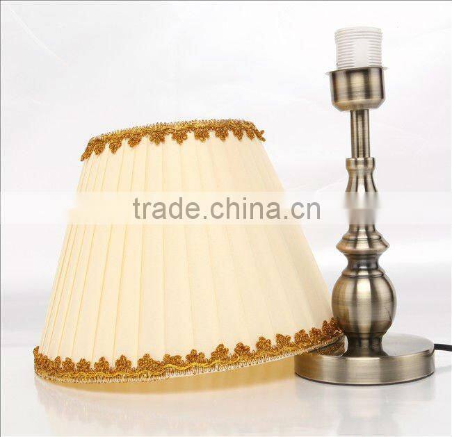 yellow shade Table top magnifying lamp