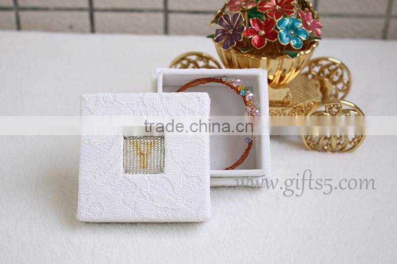 Personalized custom handmade made jewelry boxes with beaded name plate of Y