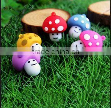 Factory Customized Cartoon Mushroom USB Thumb Drive OEM/ODM Service