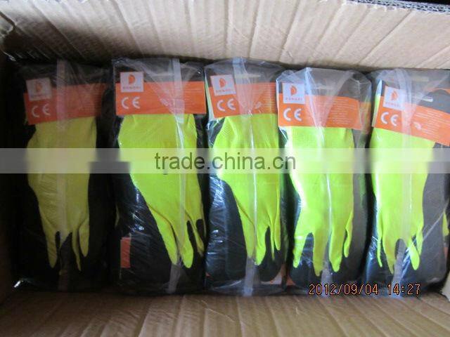 DDSAFETY Hot Sale 13 Gauge Fluorescent Nylon Liner With Black Latex Gloves
