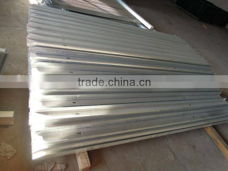 Palisade Fence available in a flat and square picket